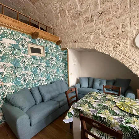 Tropical House Casa vacanze Mola di Bari